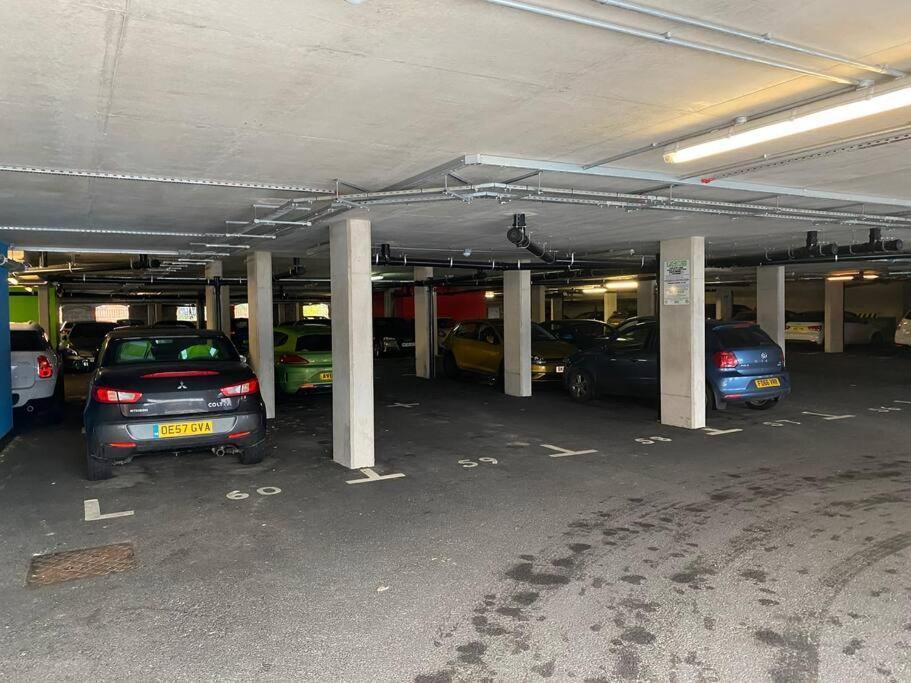 Unrivalled Location - Five Star - Worcester Apartment Eksteriør bilde