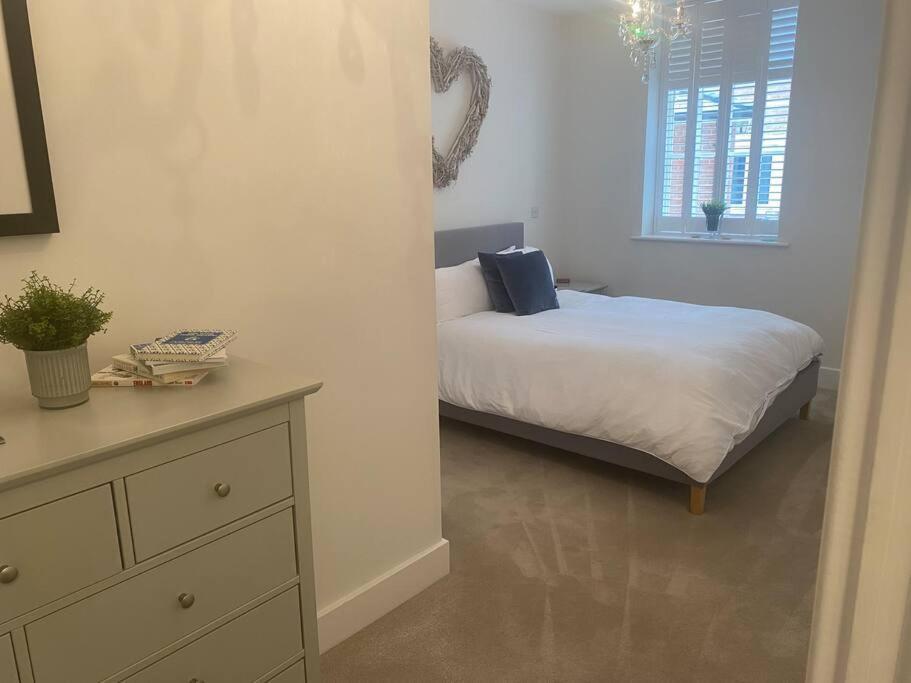 Unrivalled Location - Five Star - Worcester Apartment Eksteriør bilde