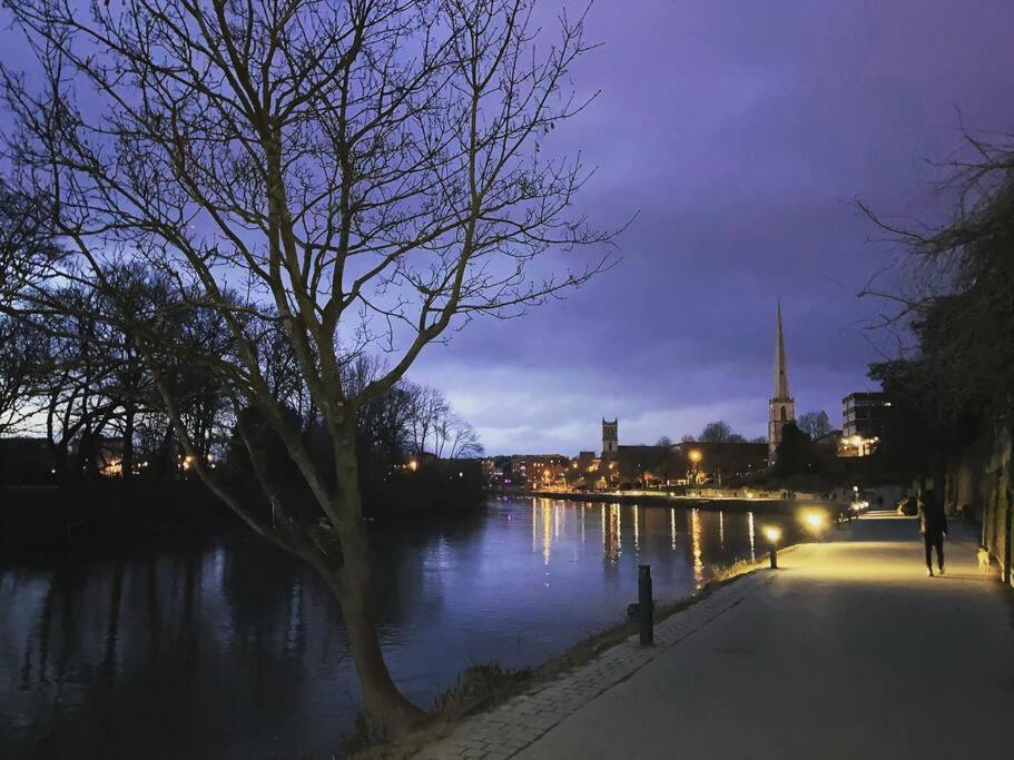Unrivalled Location - Five Star - Worcester Apartment Eksteriør bilde