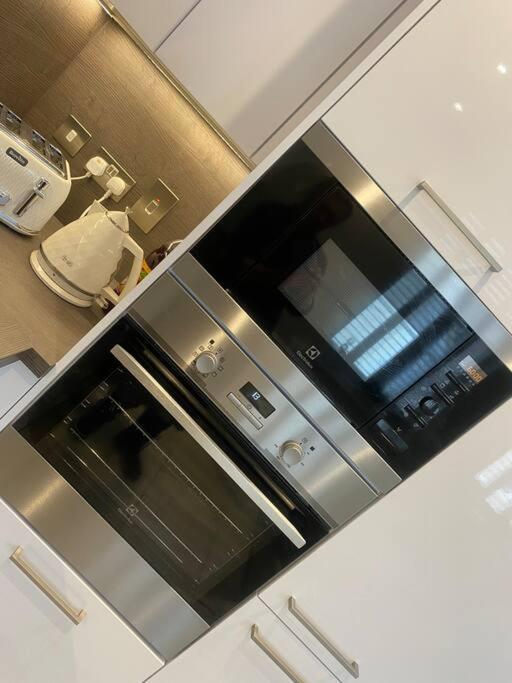 Unrivalled Location - Five Star - Worcester Apartment Eksteriør bilde